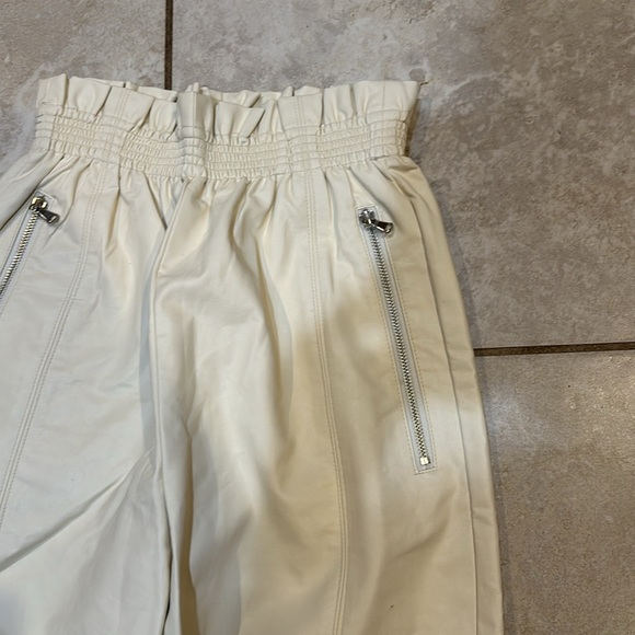 Repeller Cream Faux Leather Pull On Wide Leg Crop Pants S - Picture 6 of 8